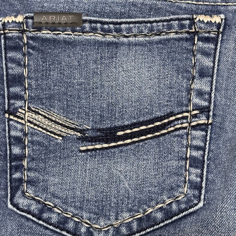 Ariat Men's M7 Classic Indigo Slim Fit Straight Leg Jeans Size 29/30 Pre Owned - Picture 3 of 14